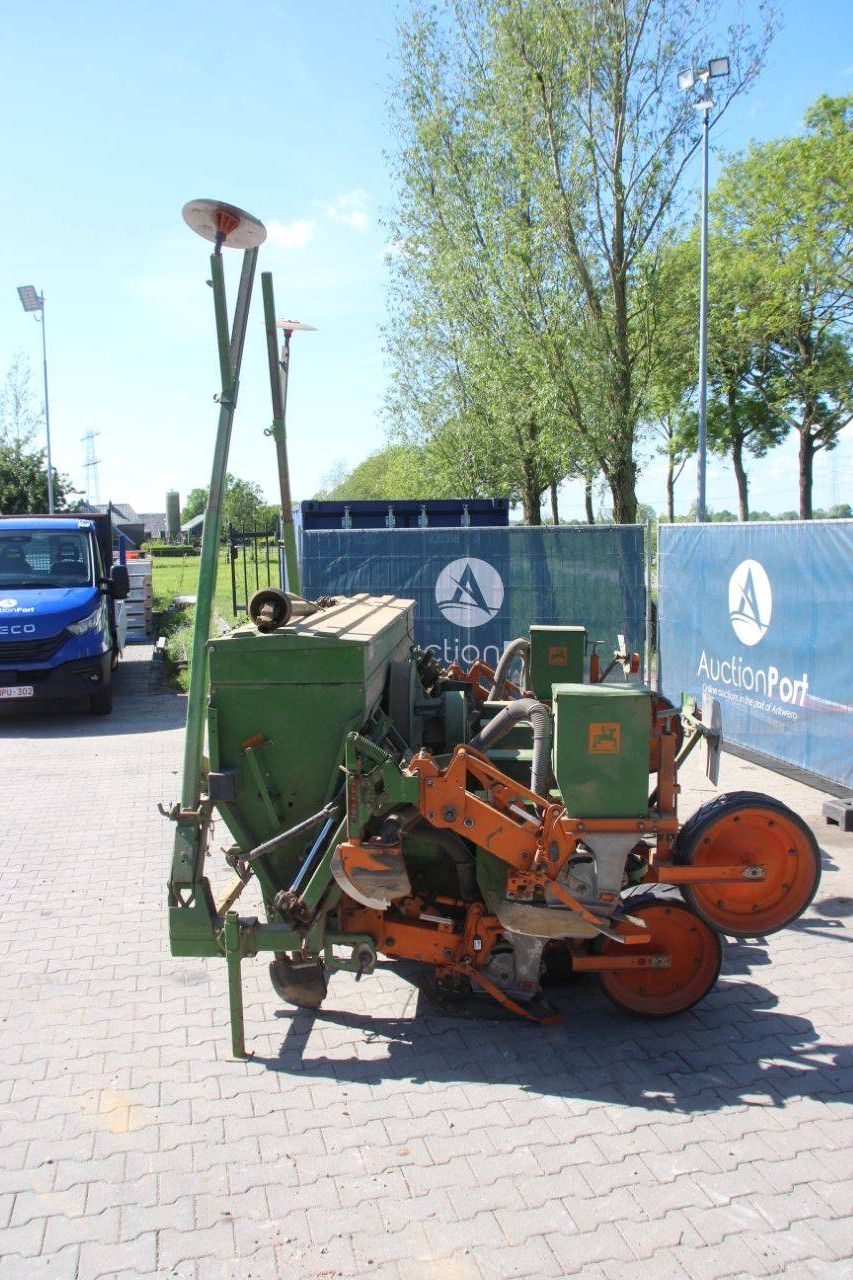 Maiszaaimachine Amazone ED 450-K met computer 6-rijen