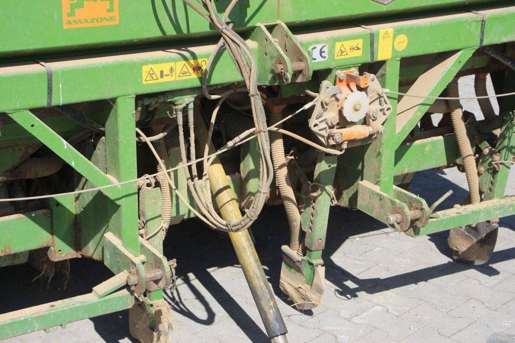 Maiszaaimachine Amazone ED 450-K met computer 6-rijen