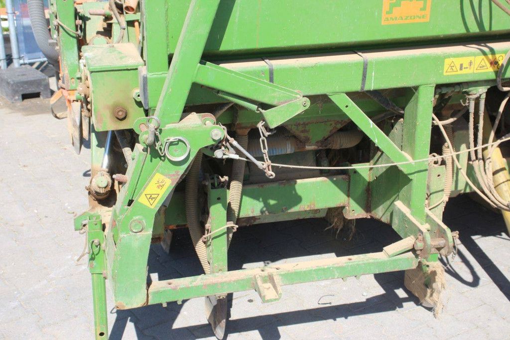 Maiszaaimachine Amazone ED 450-K met computer 6-rijen