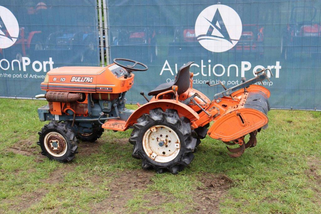 Minitractor Kubota B-10 Bulltra 9.5pk met Grondfrees