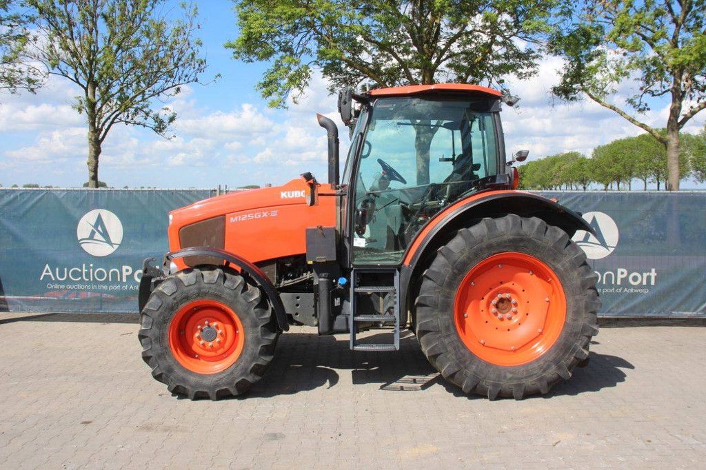 Kubota M125GX-III Diesel Agricultural Tractor