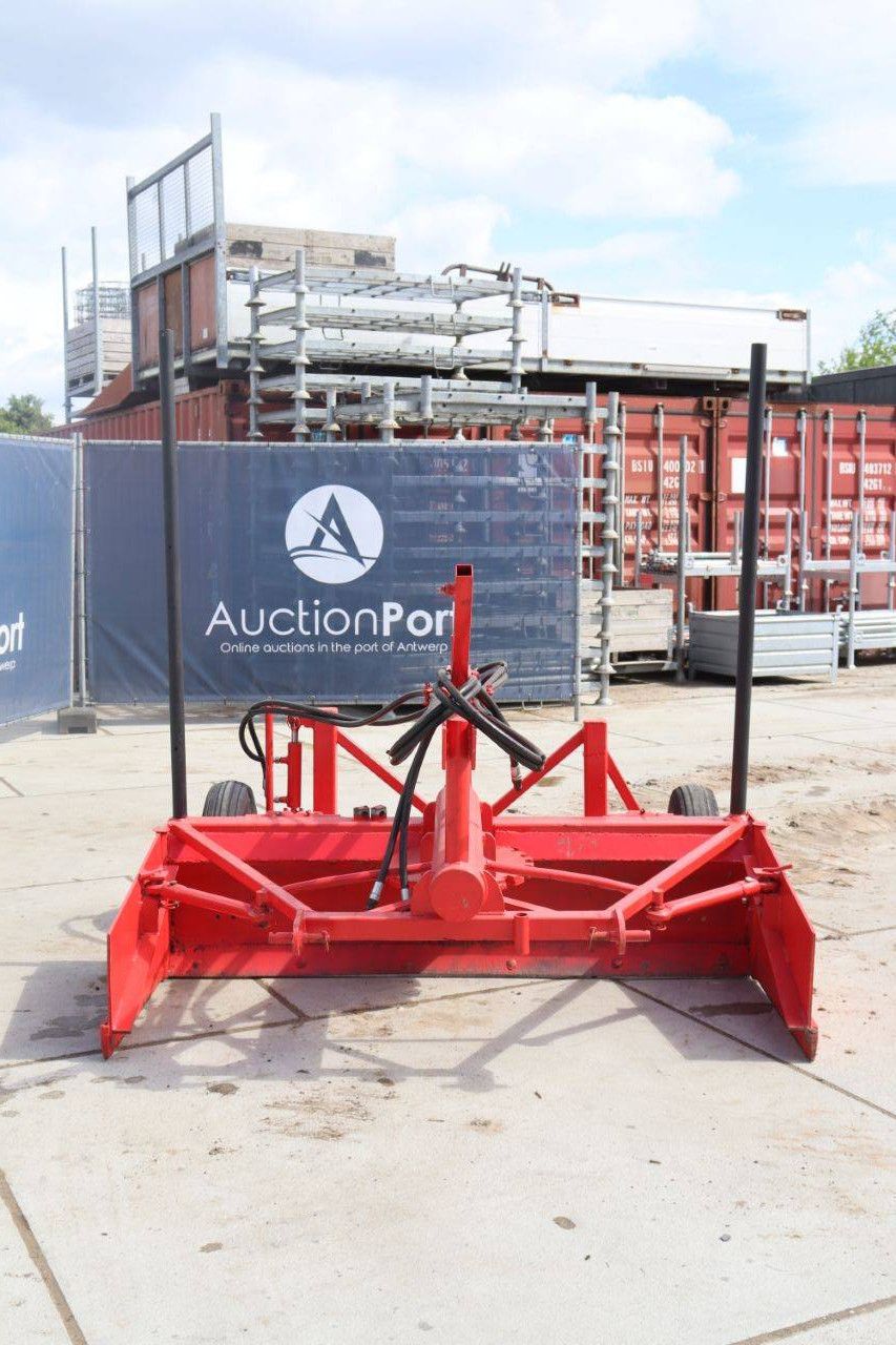 Leveling machine