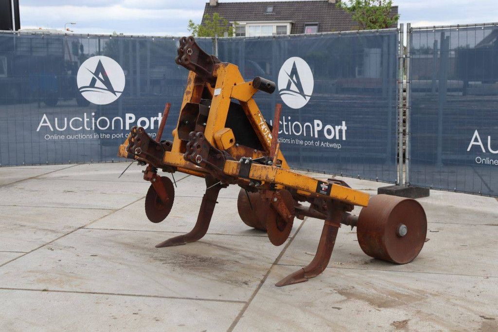 Grassland cultivator McConnel