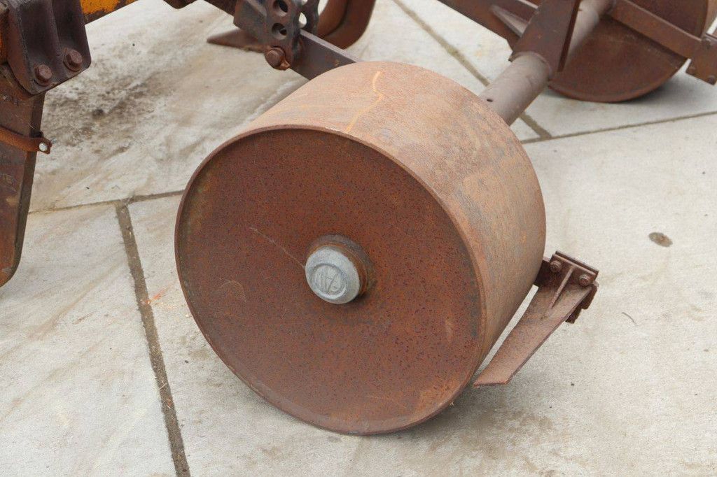 Grassland cultivator McConnel