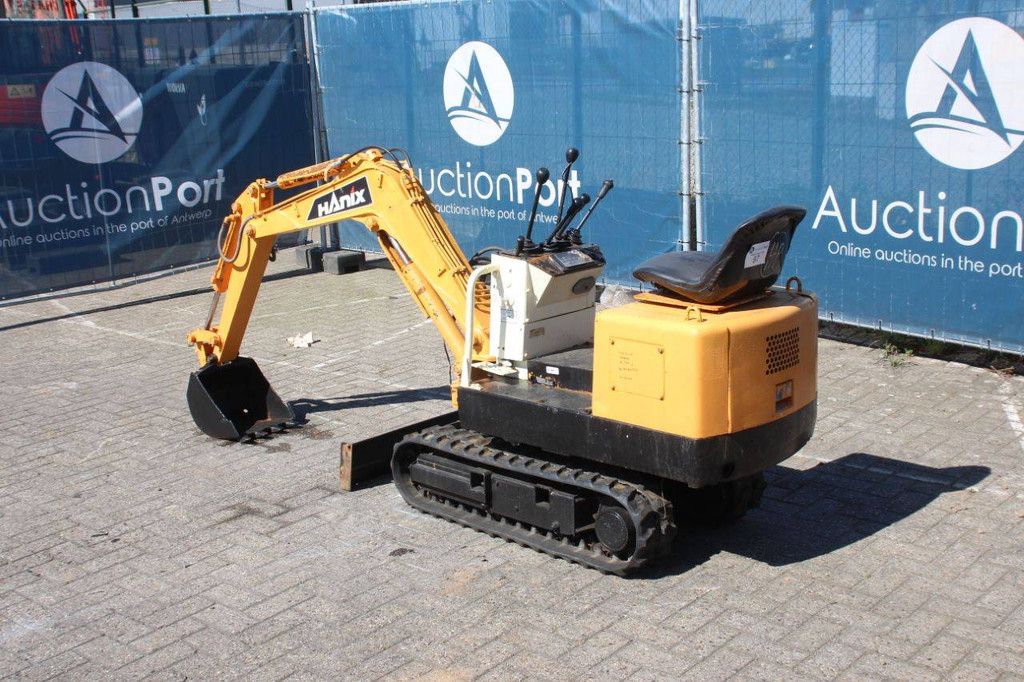 Mini excavator Hanix N080-2 Diesel
