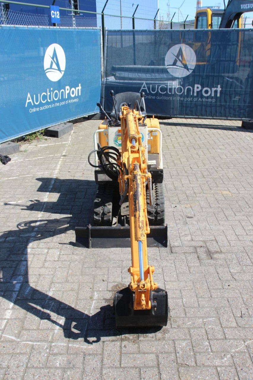 Mini excavator Hanix N080-2 Diesel