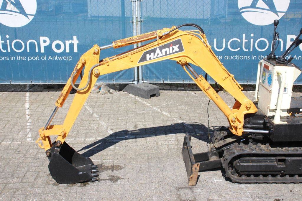 Mini excavator Hanix N080-2 Diesel