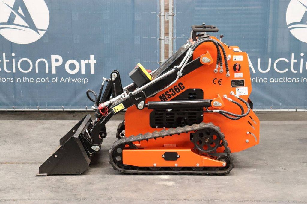 Schranklader Skid Steer 36C Benzine 2025 Nieuw