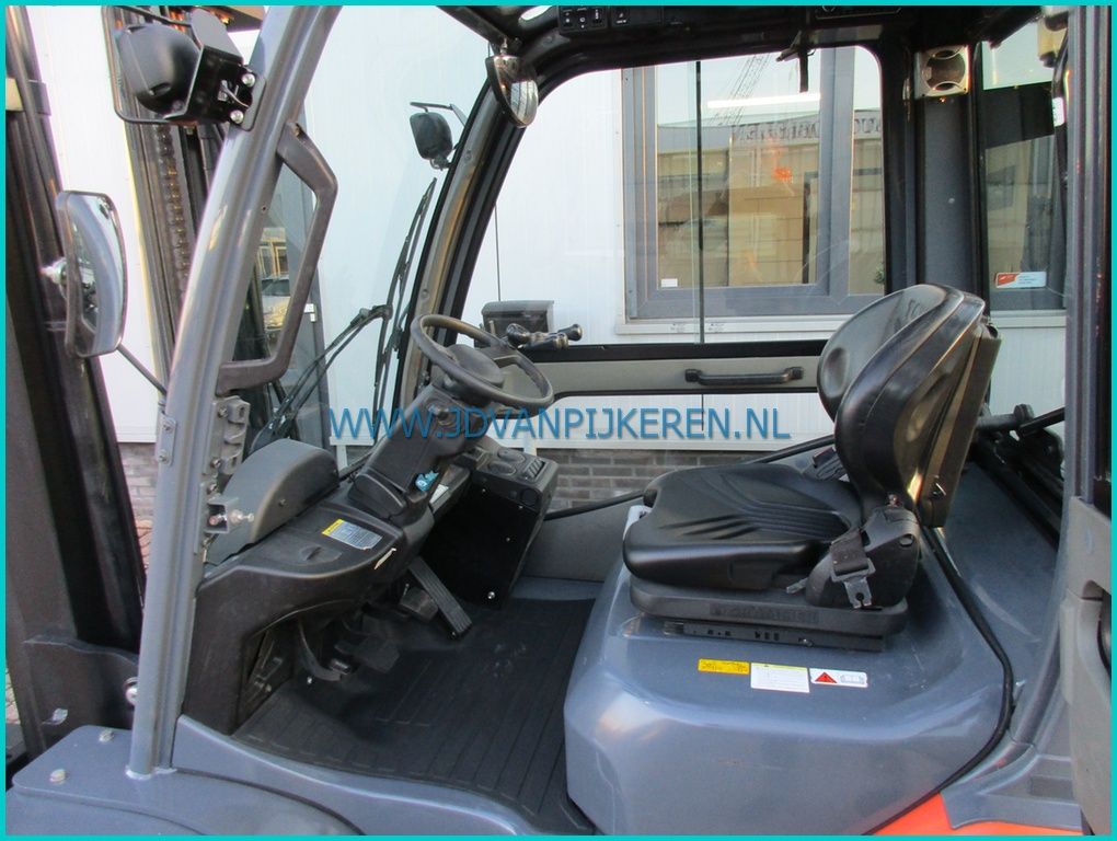 Toyota 52-8FDJF35 3500kg diesel cabine+sideshift