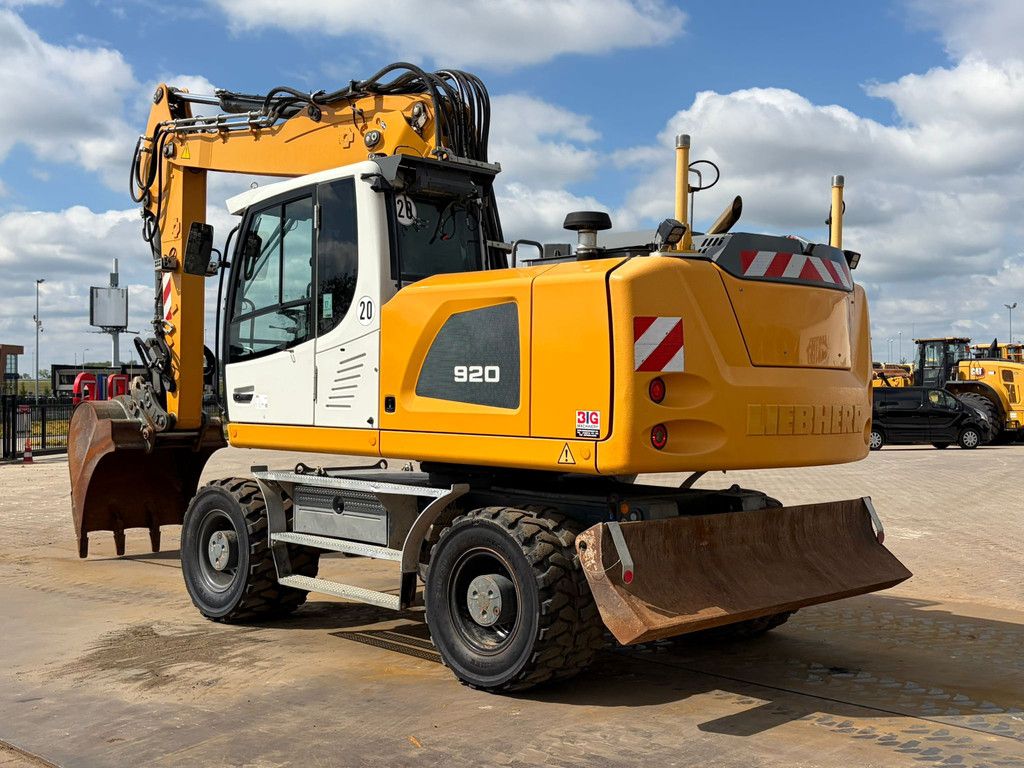 Liebherr A920