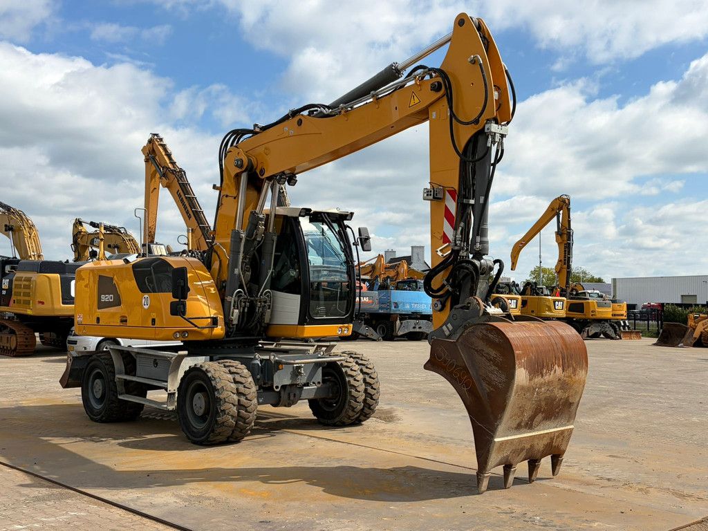 Liebherr A920