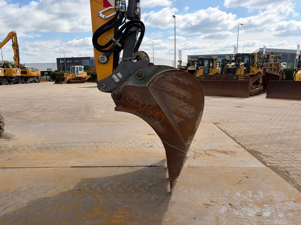 Liebherr A920