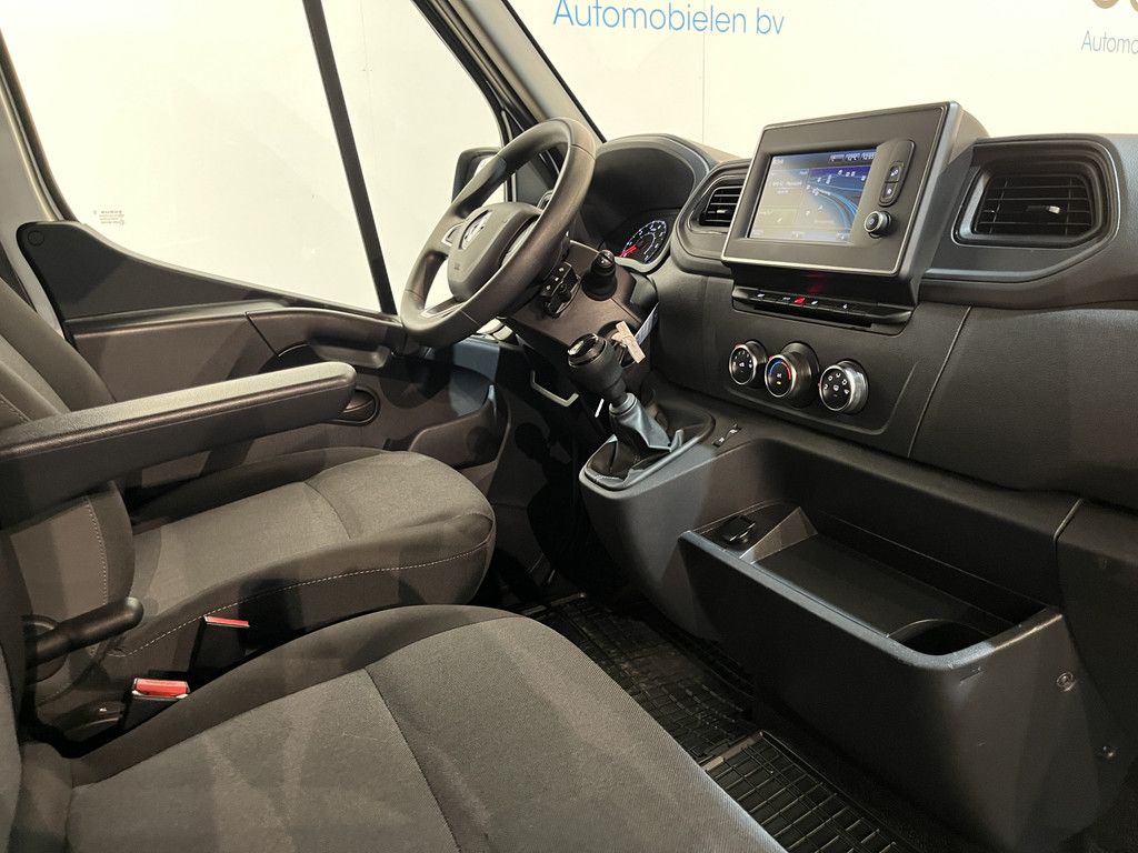 Renault Master 2.3 dCi L2H2 180 PK / Euro 6 / Airco / Cruise Control / Camera / Navigatie / Trekhaak
