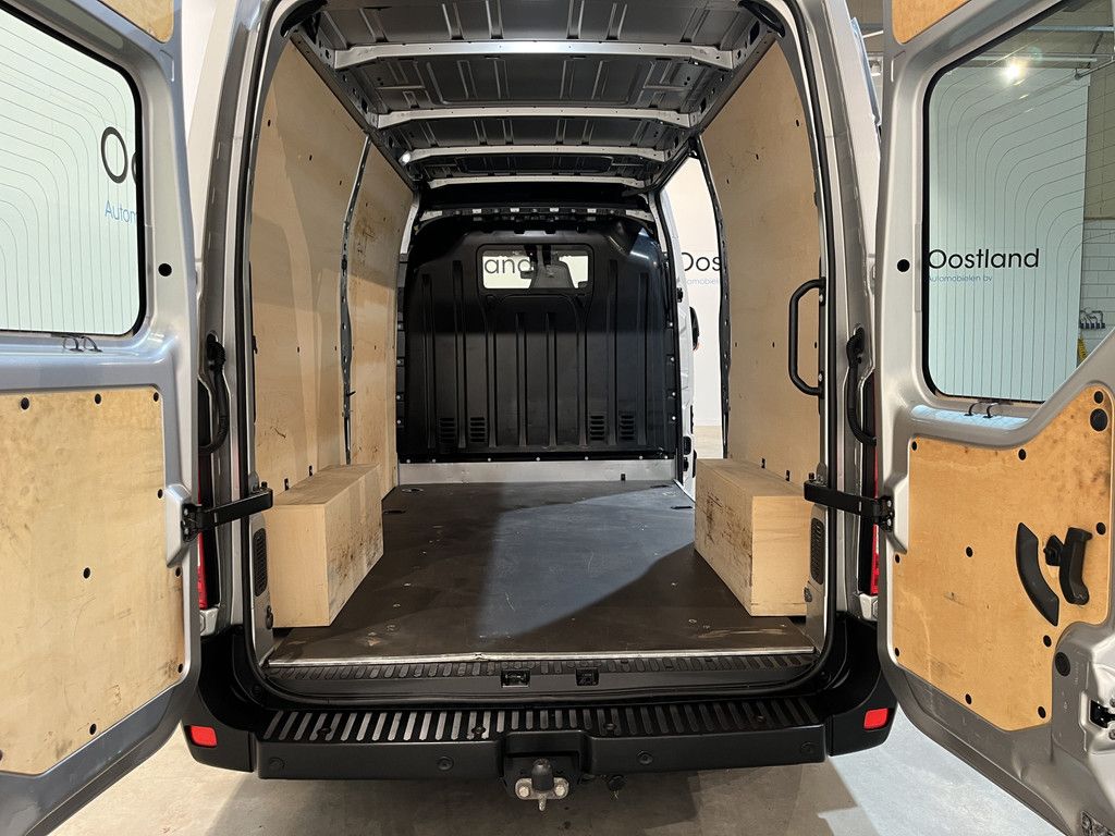 Renault Master 2.3 dCi L2H2 180 PK / Euro 6 / Airco / Cruise Control / Camera / Navigatie / Trekhaak