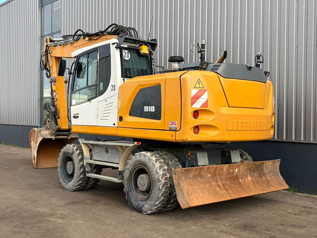 Liebherr A918