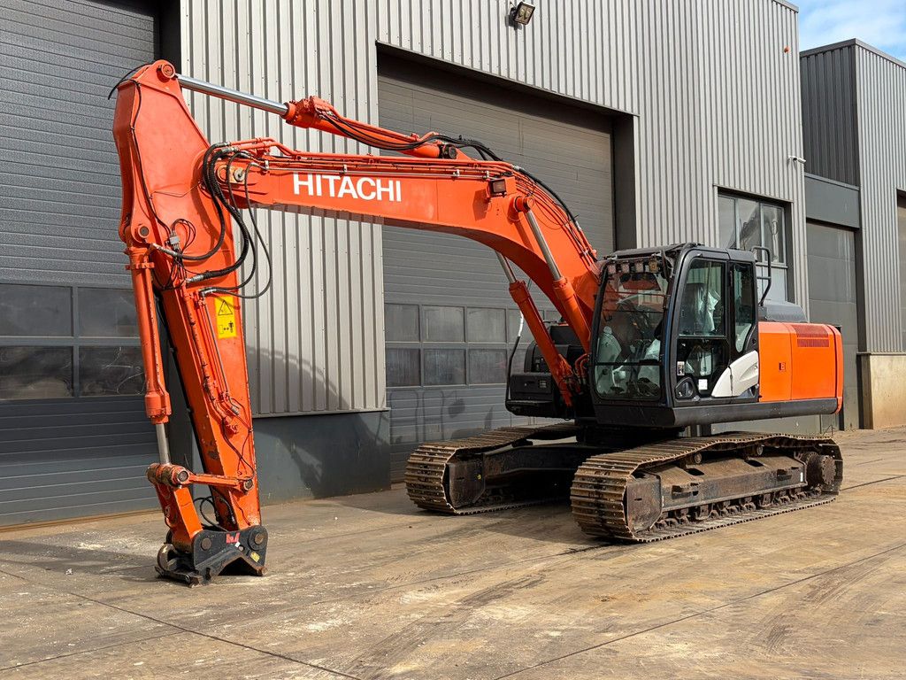 Hitachi ZX210 LC - 6 - CE certified