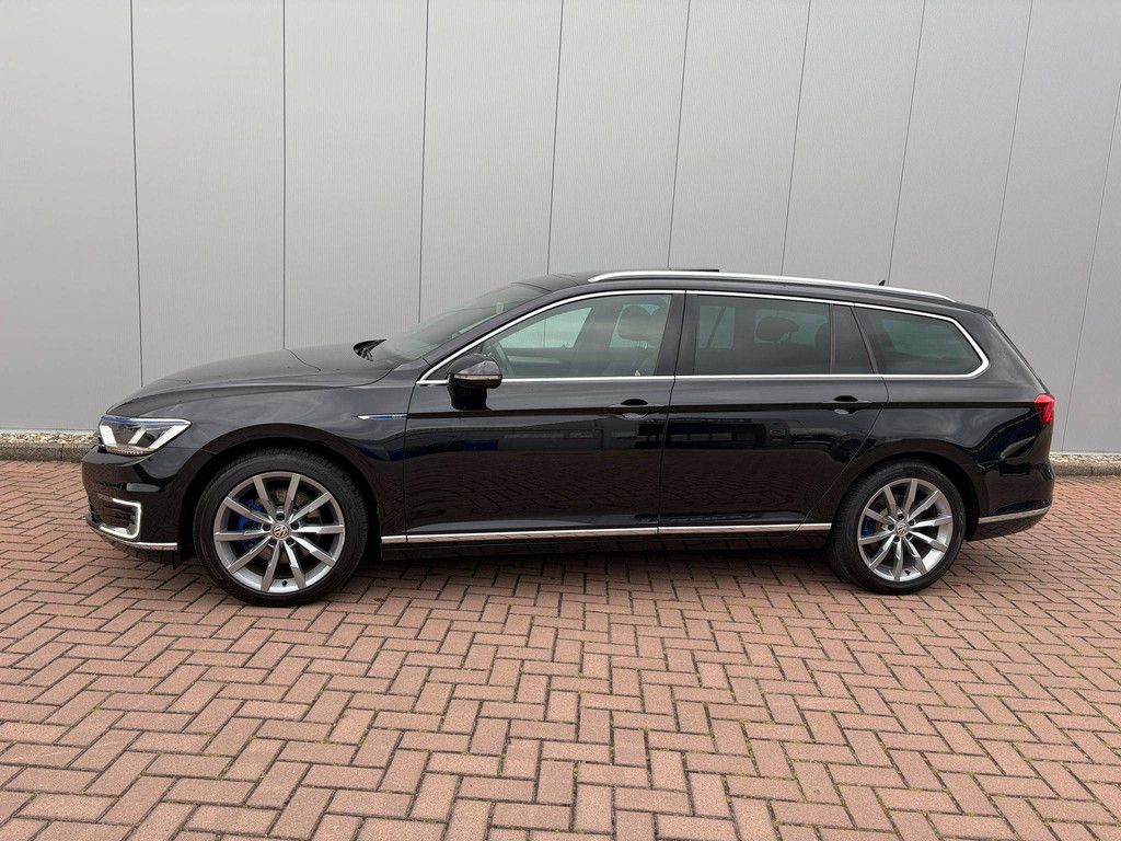 Passenger car Volkswagen Passat GTE Hybrid Petrol/Electric 157hp 2015 (Margin)