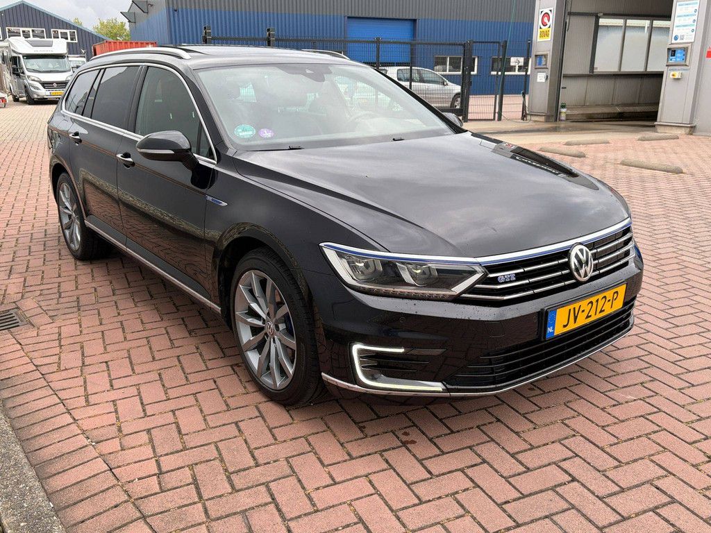 Passenger car Volkswagen Passat GTE Hybrid Petrol/Electric 157hp 2015 (Margin)
