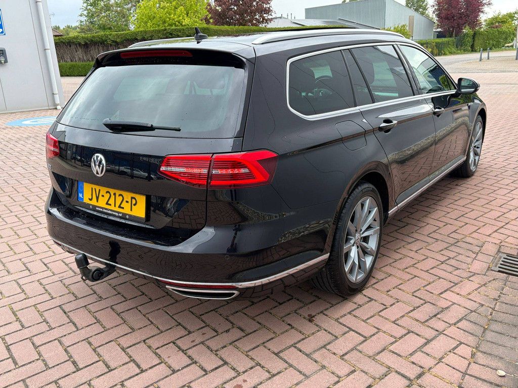 Passenger car Volkswagen Passat GTE Hybrid Petrol/Electric 157hp 2015 (Margin)