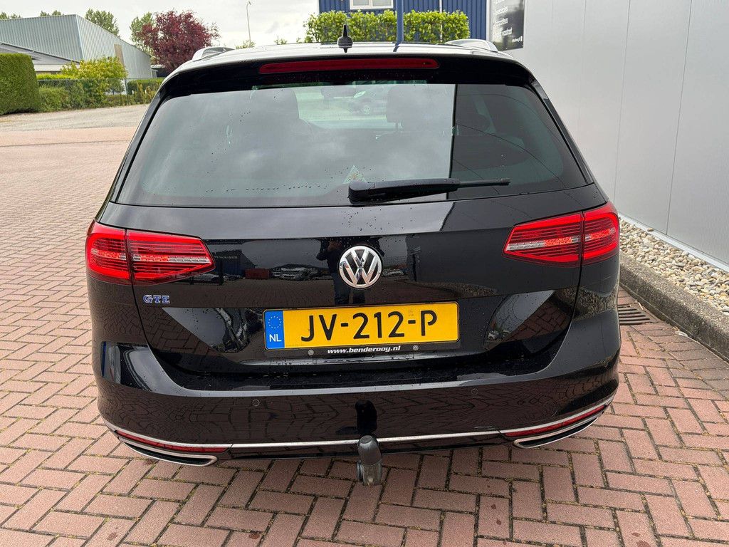 Passenger car Volkswagen Passat GTE Hybrid Petrol/Electric 157hp 2015 (Margin)