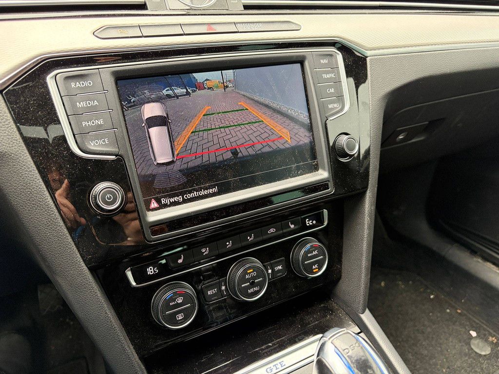 Passenger car Volkswagen Passat GTE Hybrid Petrol/Electric 157hp 2015 (Margin)