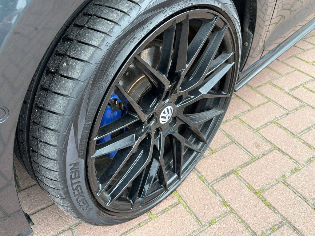Passenger car Volkswagen Golf GTE Hybrid 150hp 2015 (Margin)