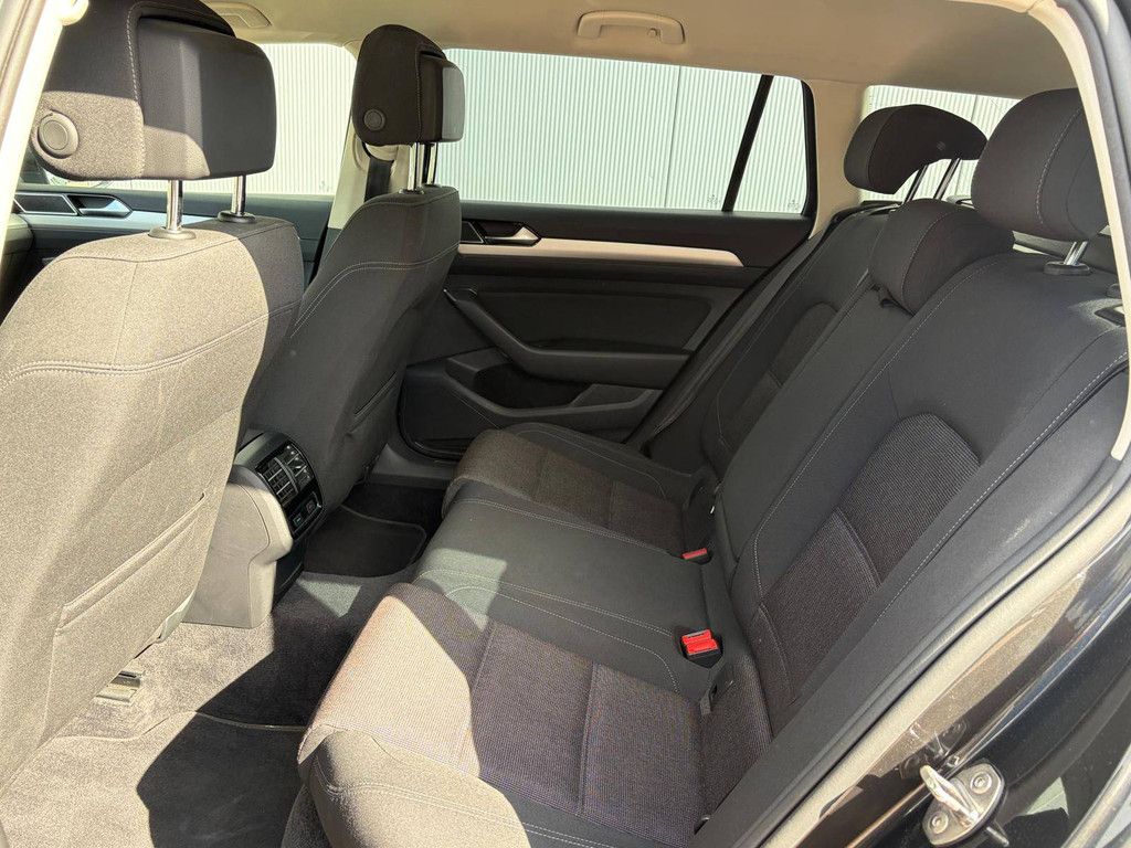 Personenauto Volkswagen Passat Benzine 150pk 2019