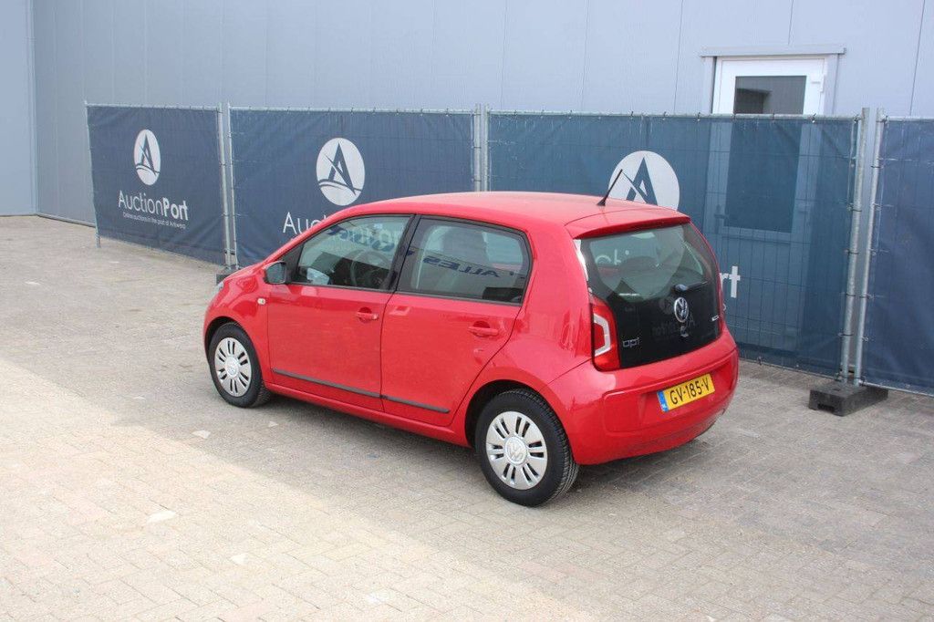 Volkswagen passenger car move up! BMT 4-door Petrol 60hp 2015