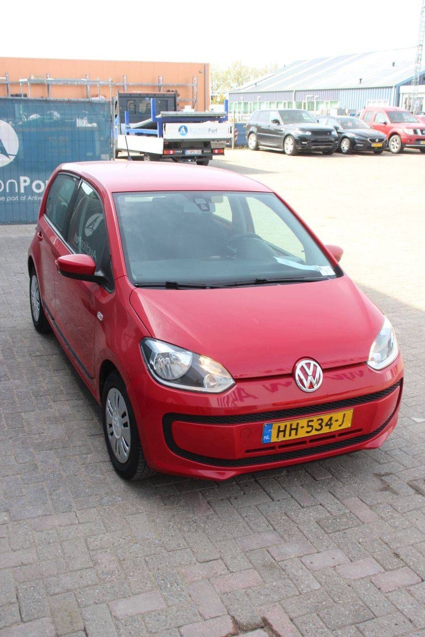 Passenger car Volkswagen Move Up BMT 4-door Petrol 60hp 2015