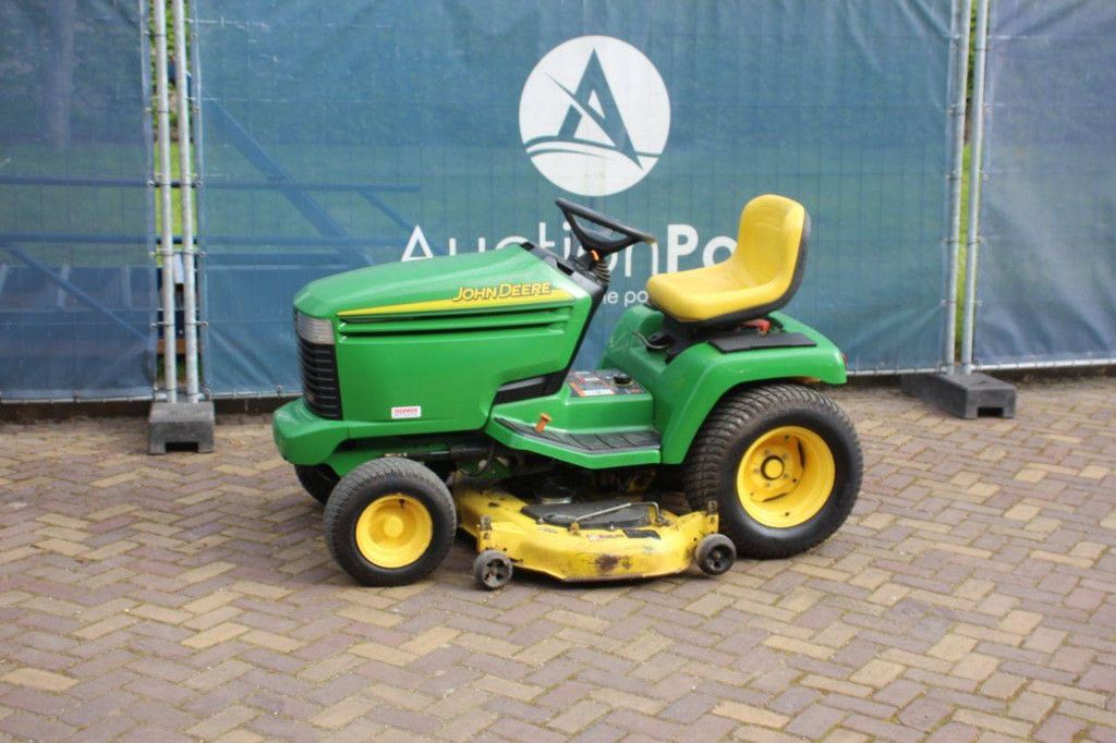 John Deere GX355 Diesel-Aufsitzmäher