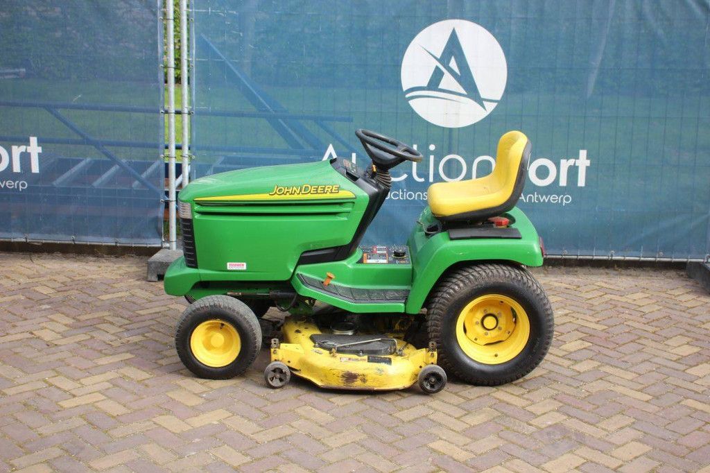 John Deere GX355 Diesel-Aufsitzmäher
