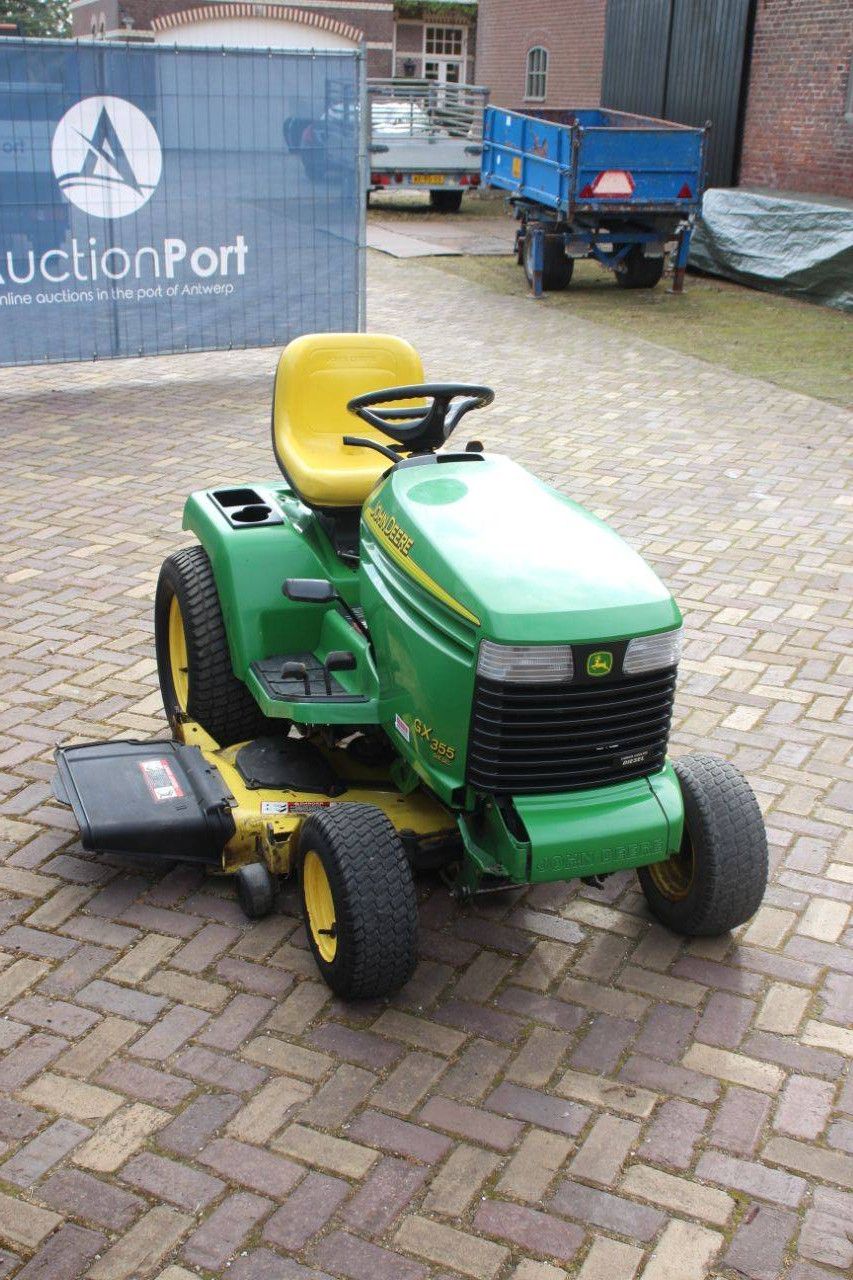John Deere GX355 Diesel-Aufsitzmäher