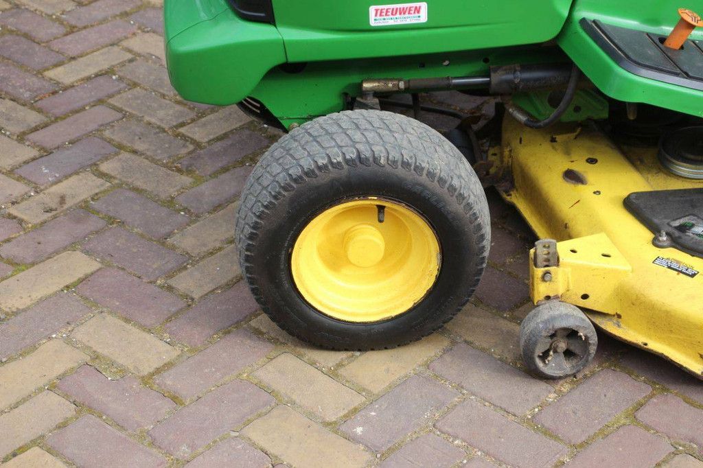 John Deere GX355 Diesel-Aufsitzmäher