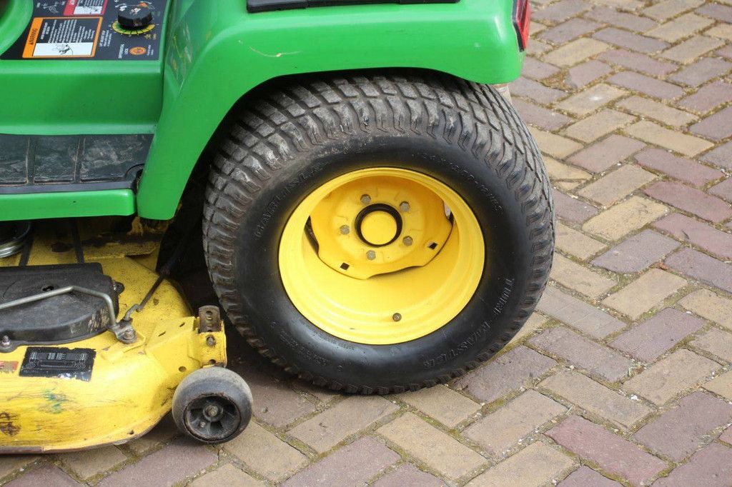 John Deere GX355 Diesel-Aufsitzmäher