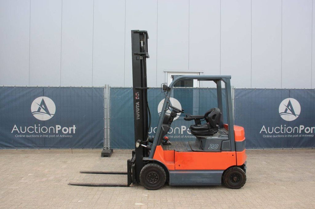 Toyota 7FBMF20 Electric Forklift 2000kg 5m 2004