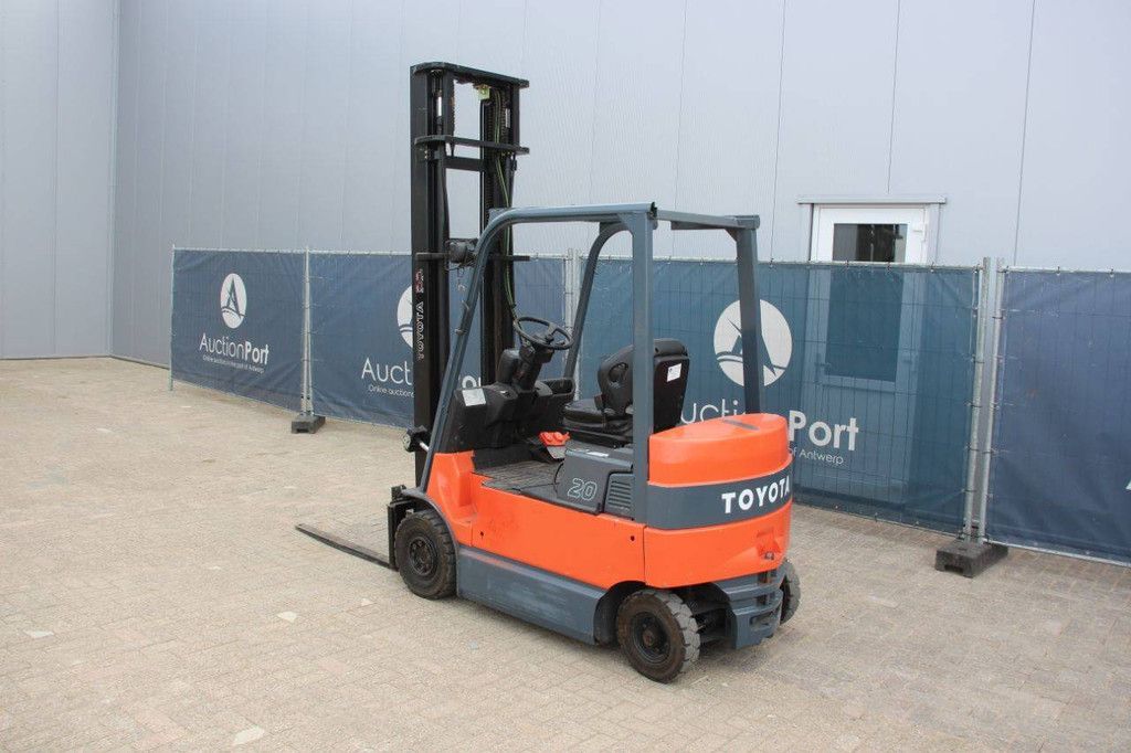 Toyota 7FBMF20 Electric Forklift 2000kg 5m 2004