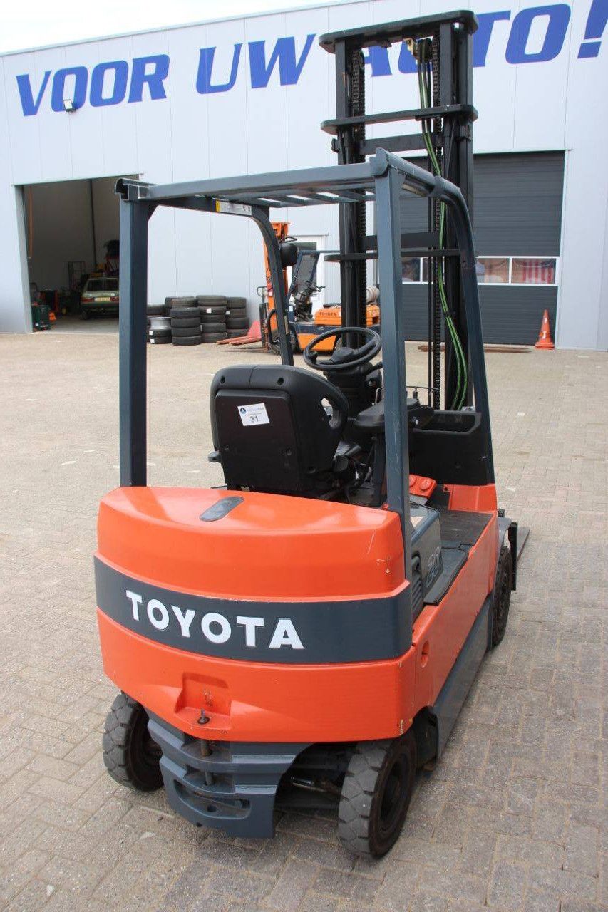 Toyota 7FBMF20 Electric Forklift 2000kg 5m 2004