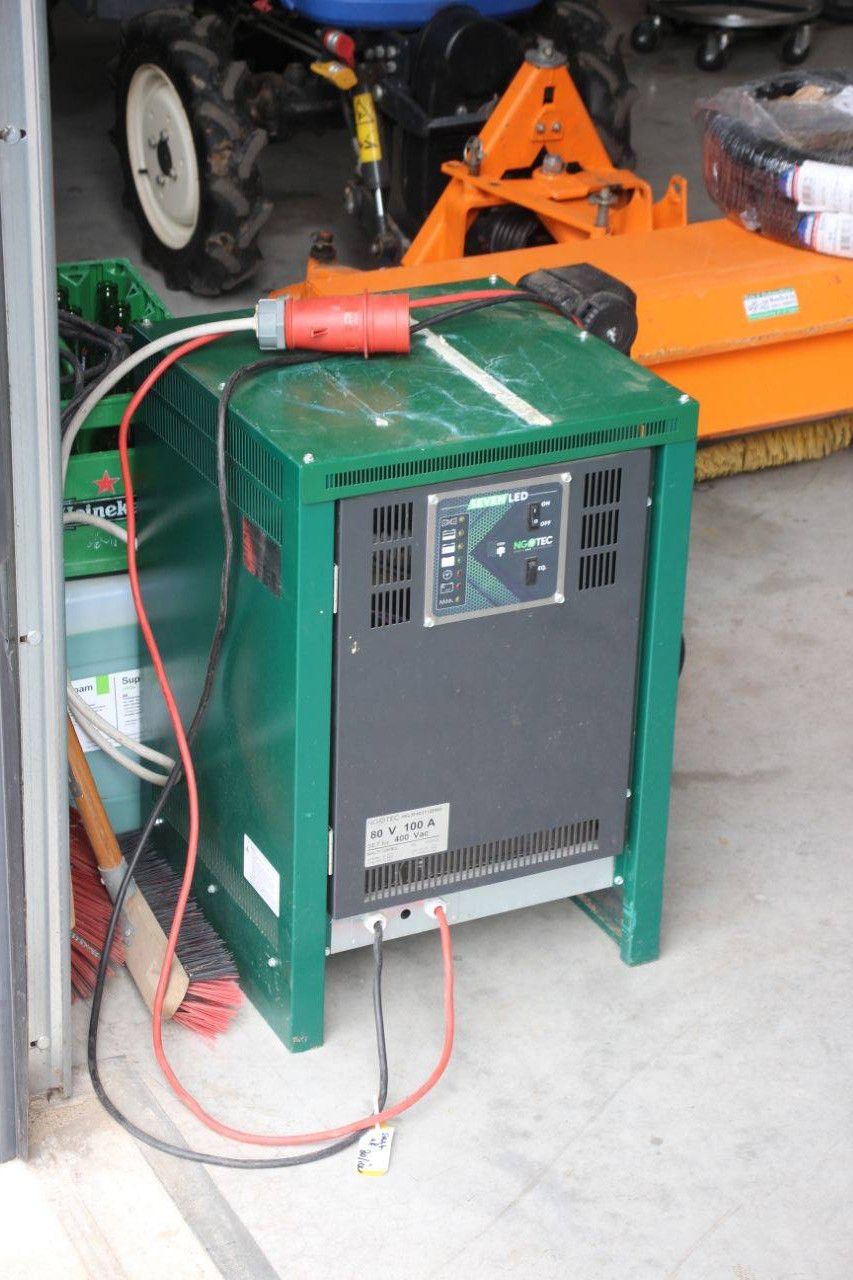 Toyota 7FBMF20 Electric Forklift 2000kg 5m 2004