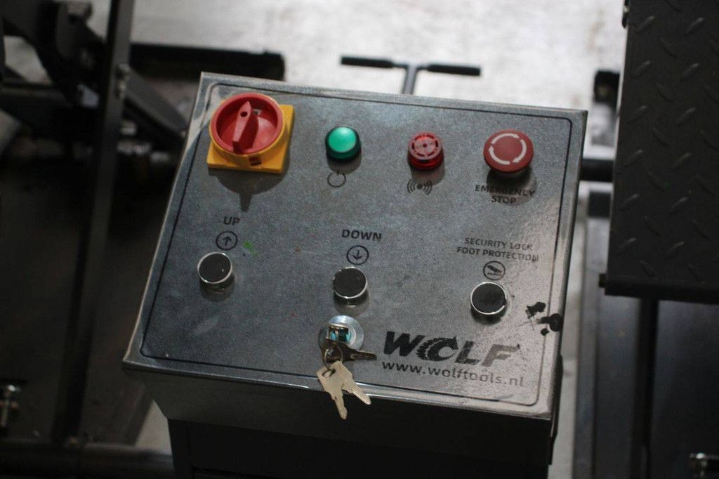 Wolf Scissor Lift WKS30E 3000kg 2023