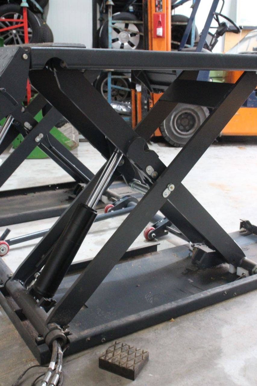Wolf Scissor Lift WKS30E 3000kg 2023