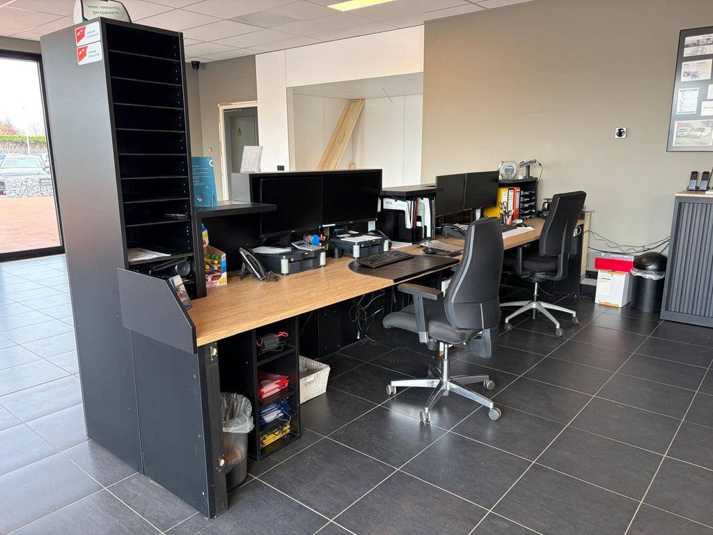 Balie voor een Receptie/Showroom 450x120cm