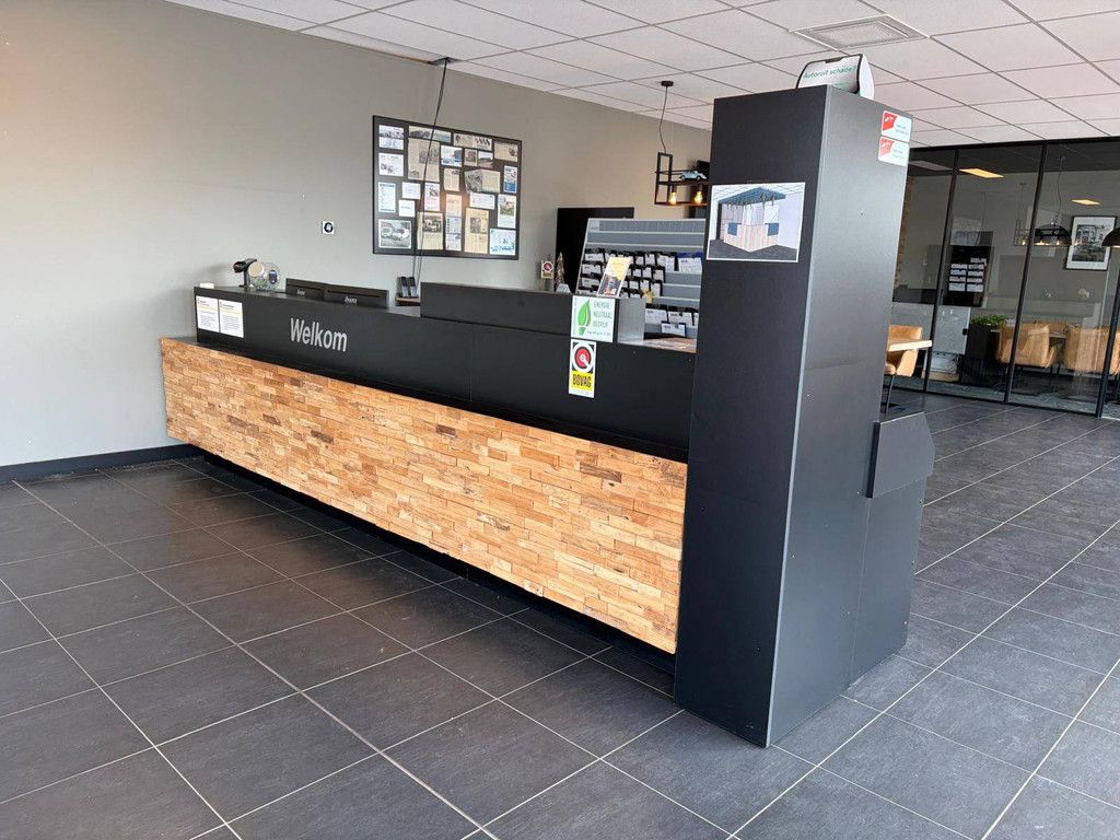 Balie voor een Receptie/Showroom 450x120cm