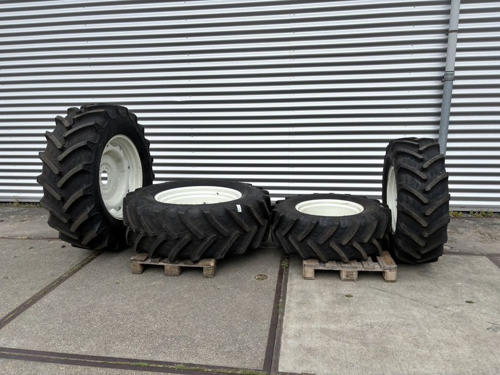 BKT Agrimax RT-765
