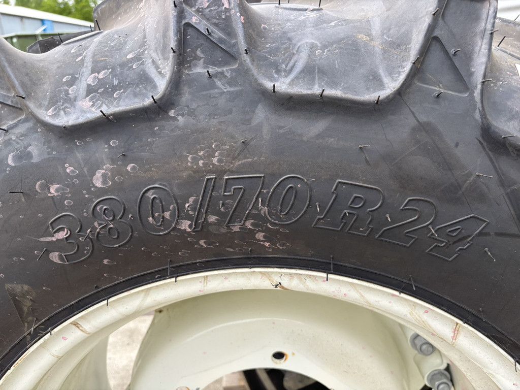 BKT Agrimax RT-765