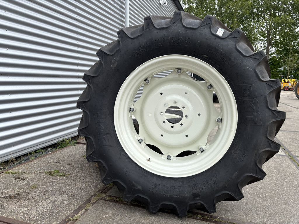 BKT Agrimax RT-765