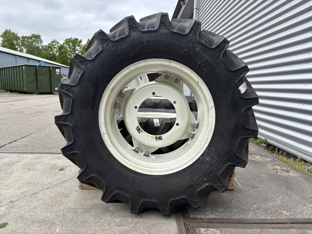 BKT Agrimax RT-765