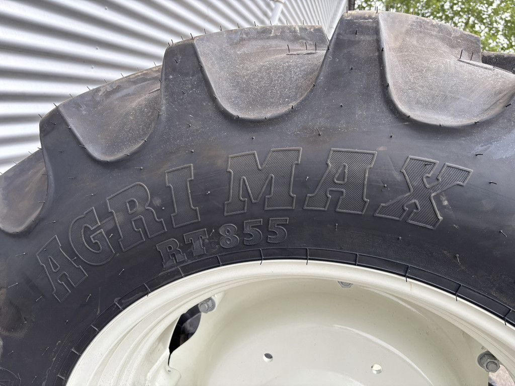 BKT Agrimax RT-855