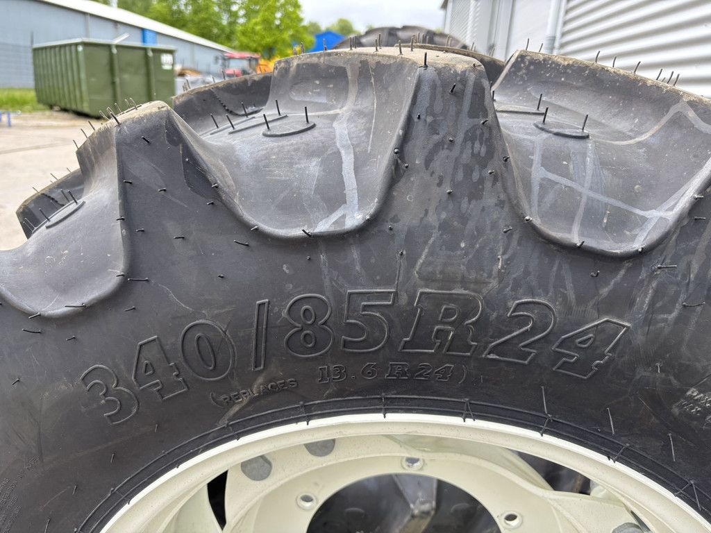 BKT Agrimax RT-855