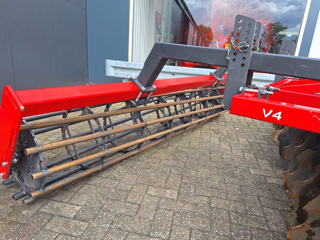 Akpil V4