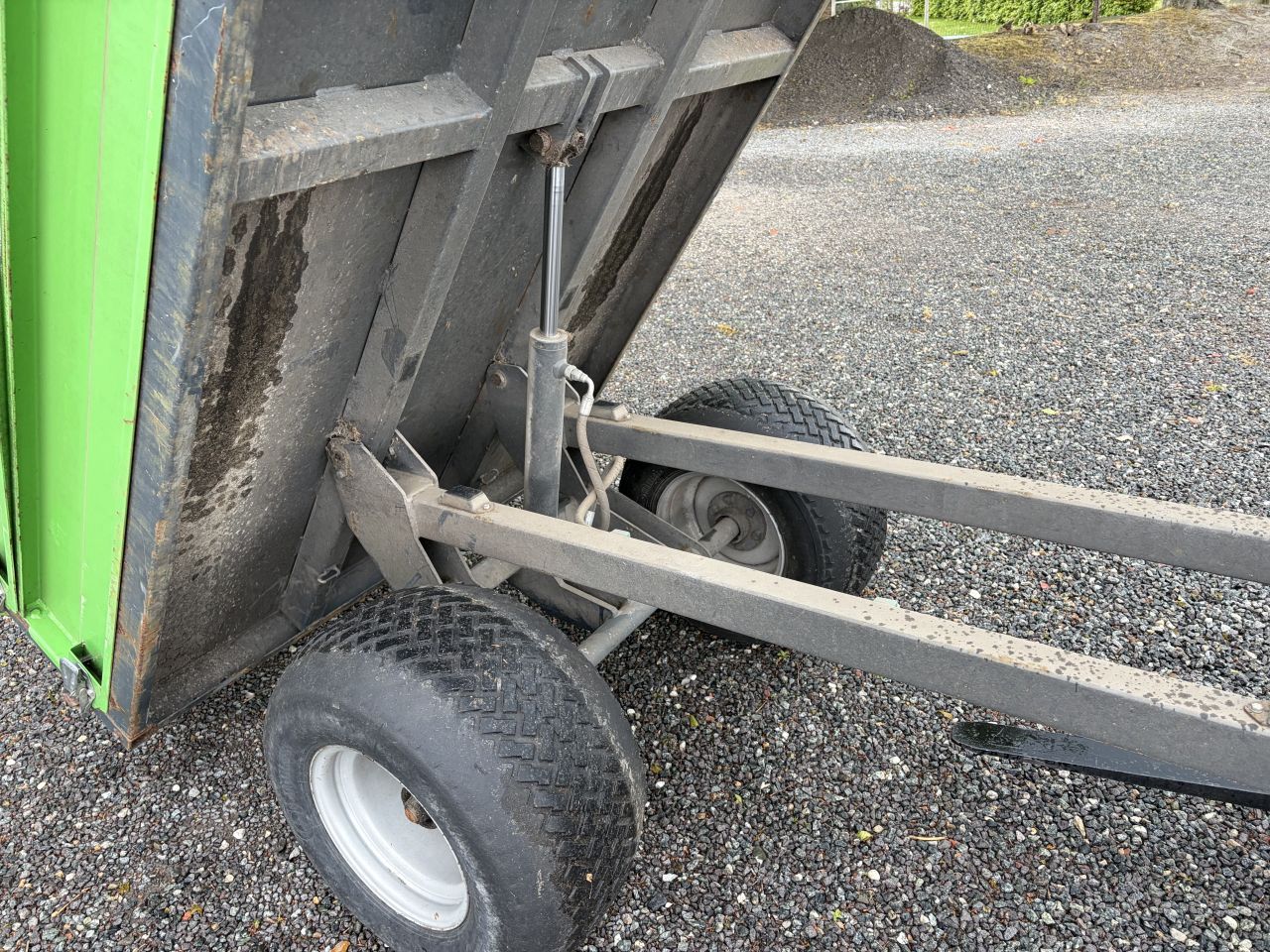 Avant mini kipper 1200kg lvm